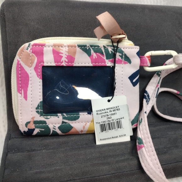 Vera Bradley 1982 Zip ID Laynard NWT$25 - Picture 3 of 3